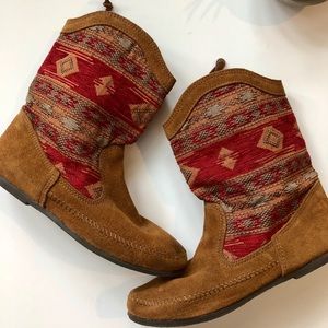 Minnetonka Shoes - Minnetonka | boho | size 11 Minnetonka Shoes - Minnetonka | boho | size 11